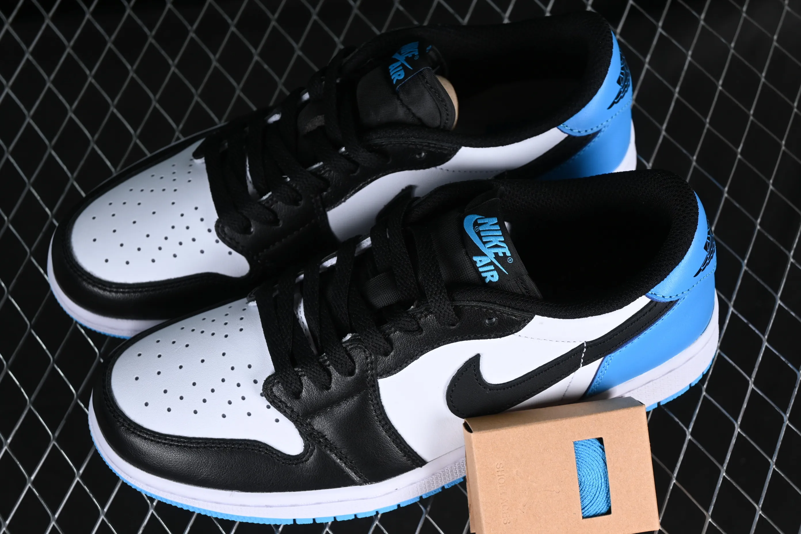 All categories Air Jordan Jordan series basketball shoes Air Jordan 1 Low G version pure original Air Jordan 1 Low OG "UNC" AJ1 Joe 1 blue and white low-top basketball shoes CZ0790-104